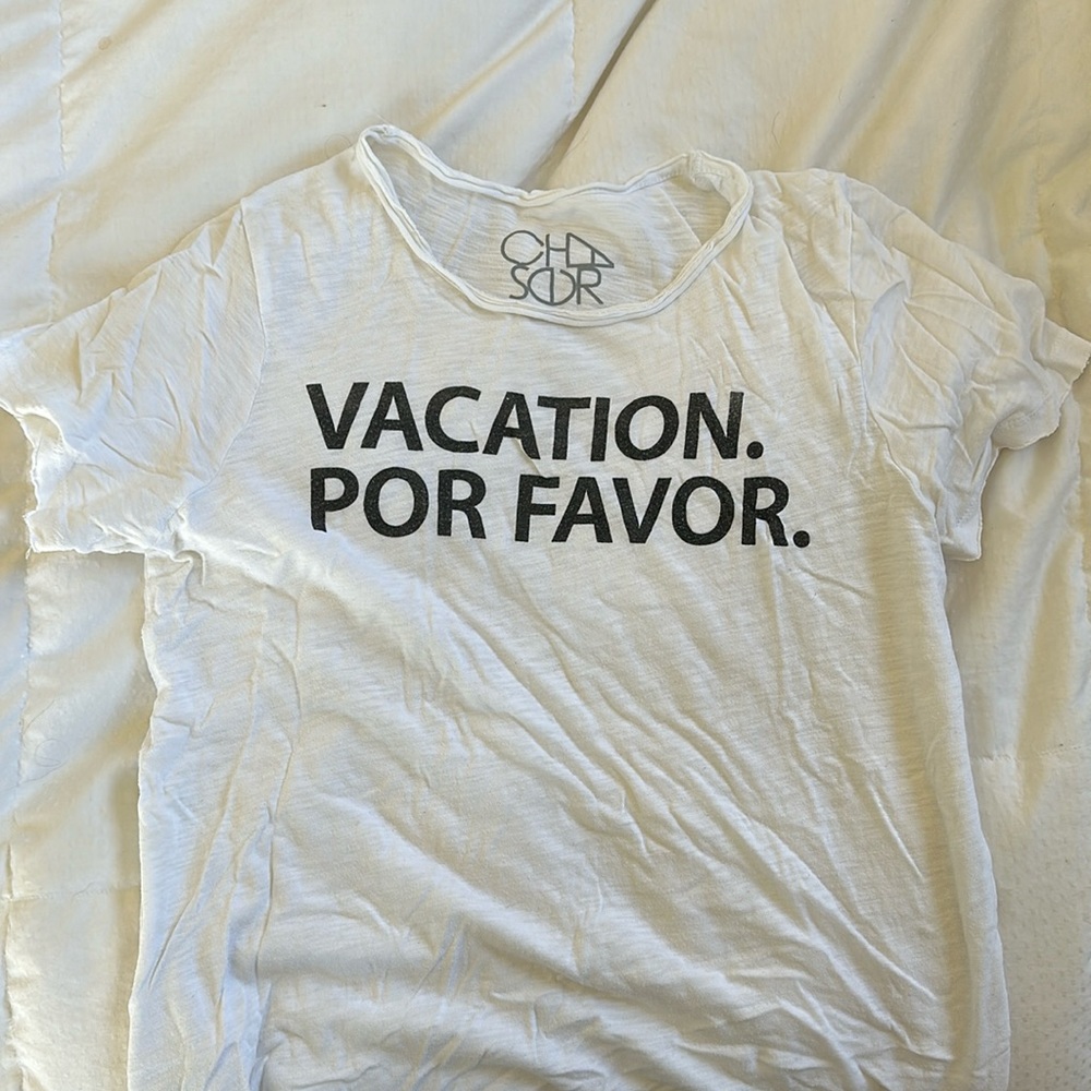 Vacation por favor Chaser graphic tee